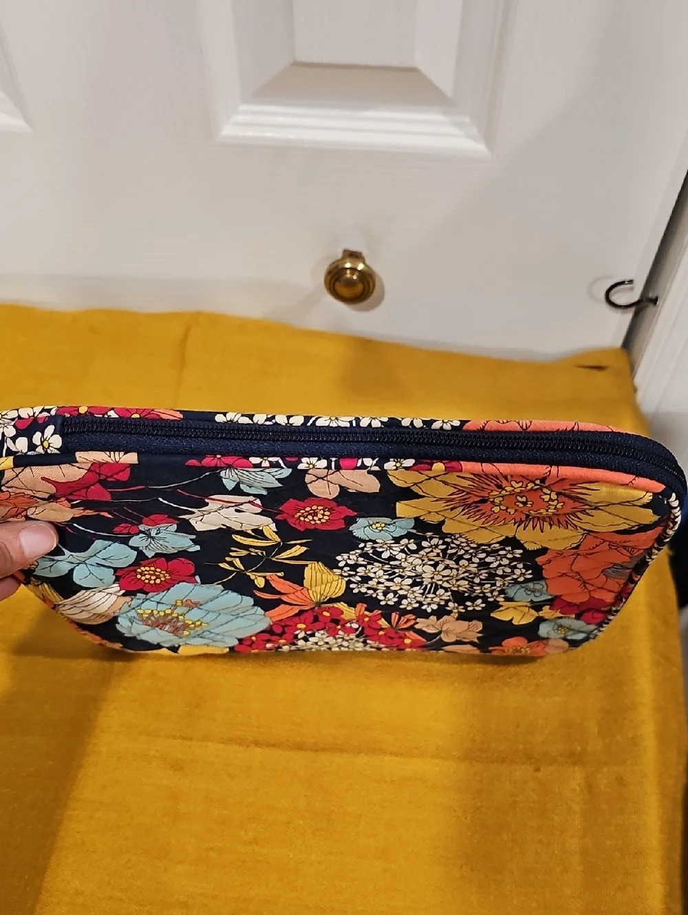 VERA BRADLEY 